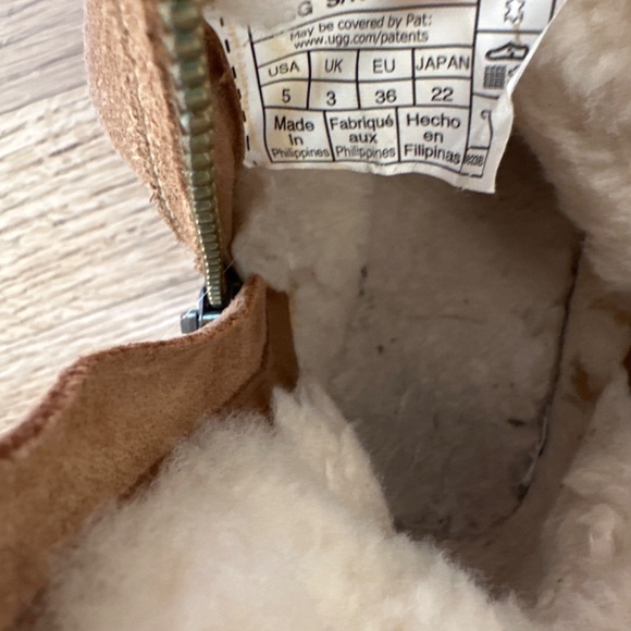 Ugg girls boots - Picture 5 of 6